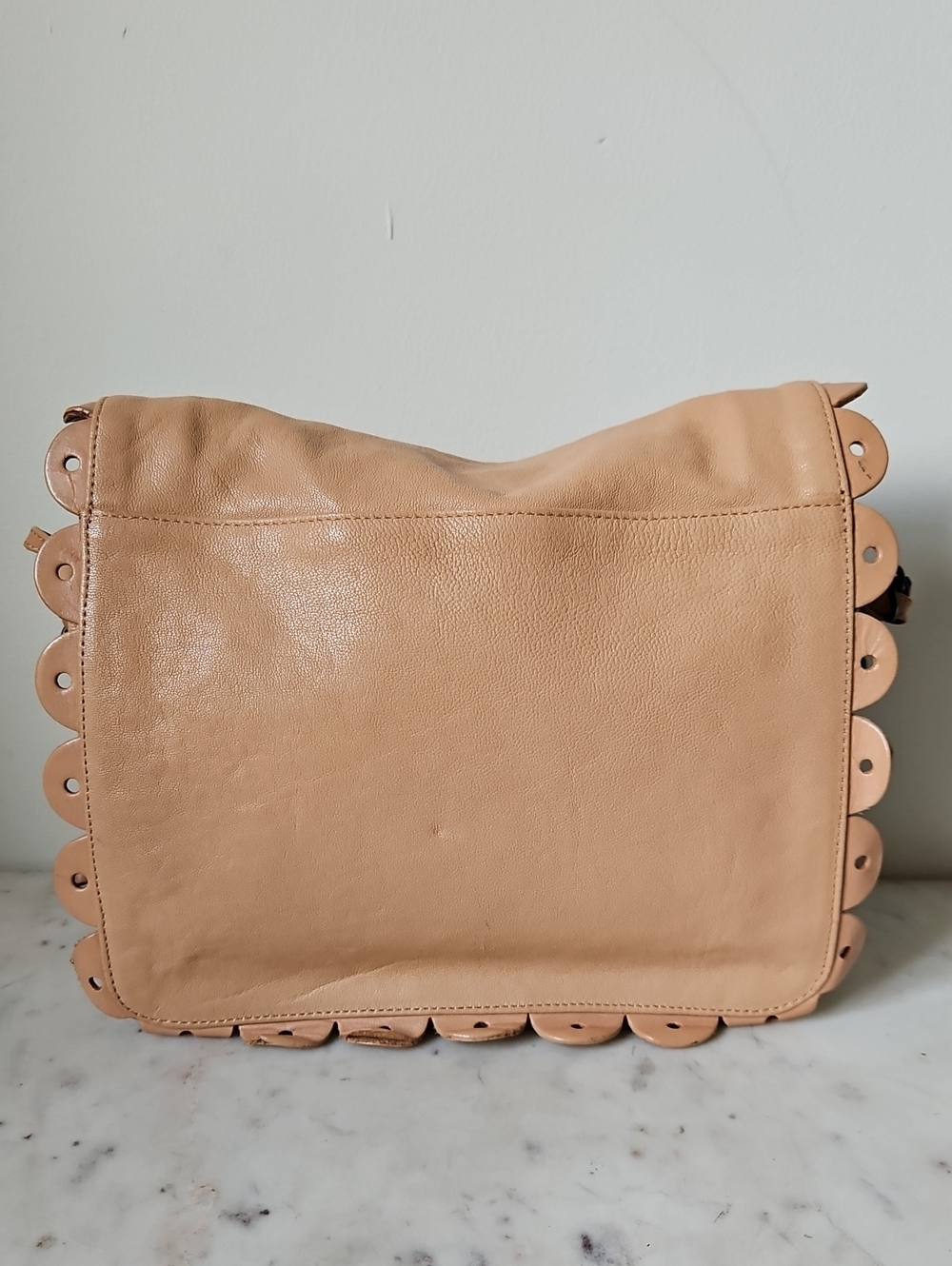SEE BY CHLOE: Medium Scalloped Logo Bow Strap Leather Crossbody - Picture 3 of 8